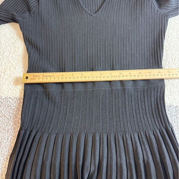 The Fold London Dress Womens Sz L V Neck Knit bandage Sculpt Black Fit & Flare - Picture 10 of 12